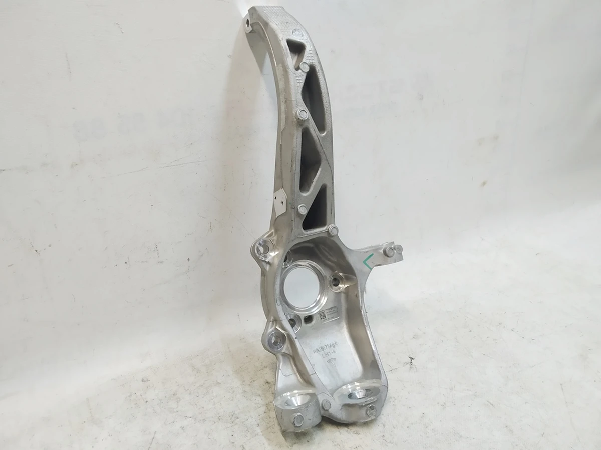 1 Кулак поворотний передній лівий (Цапфа) Tesla Model Y 1188311-00-E