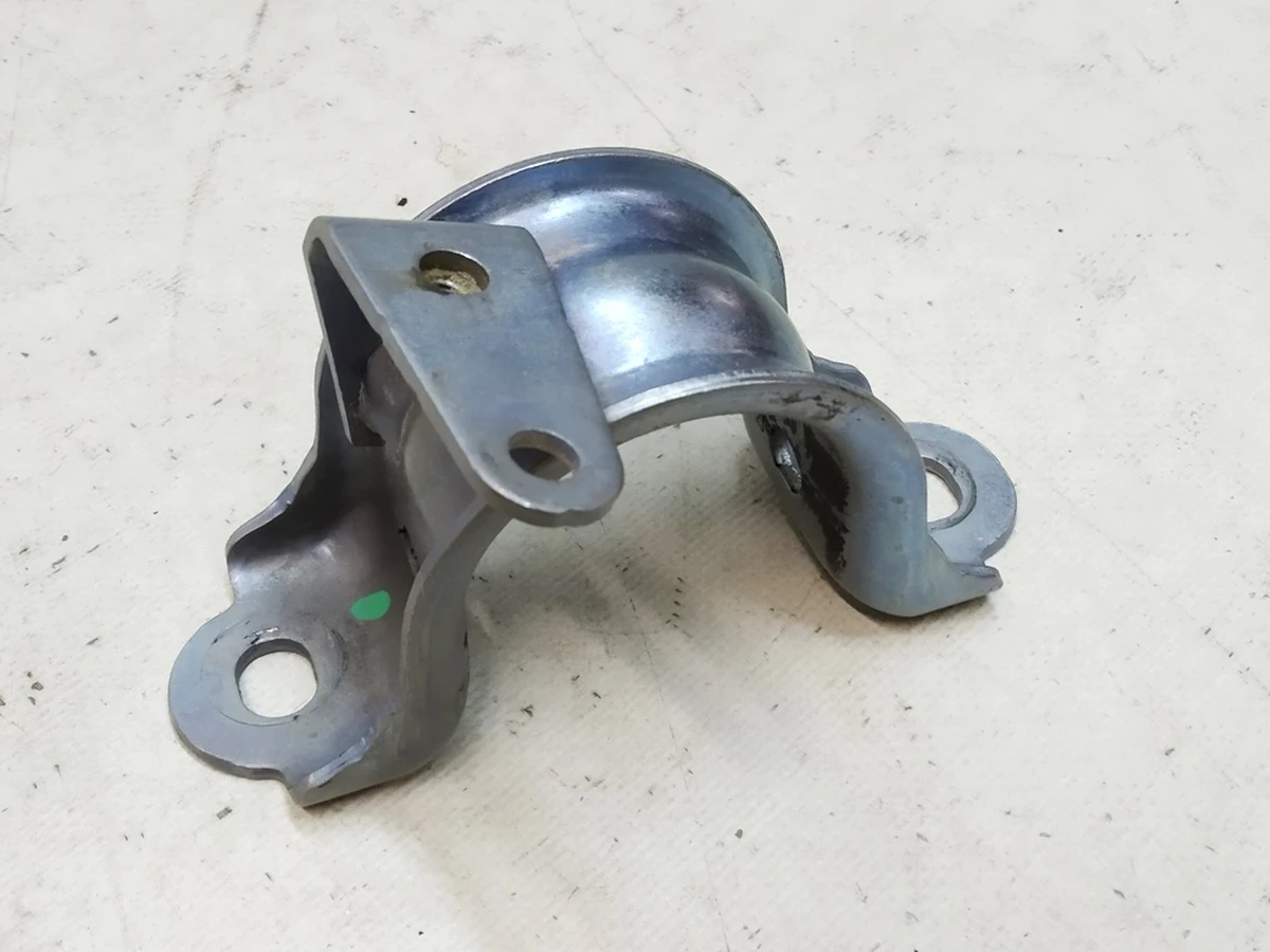6 Front bracket- stabilizer bar bushing 28mm Tesla Model 3, Model Y 1188383-00-A