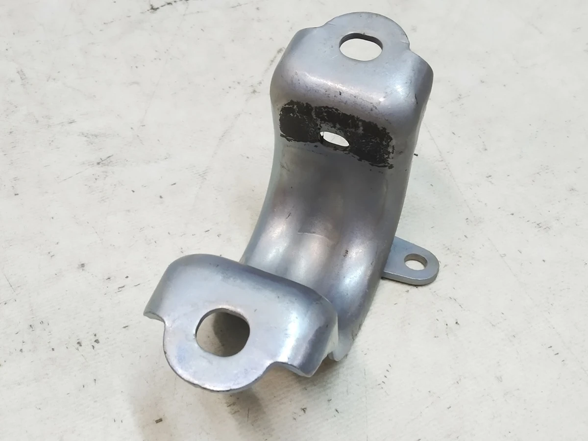 6 Front bracket- stabilizer bar bushing 28mm Tesla Model 3, Model Y 1188383-00-A