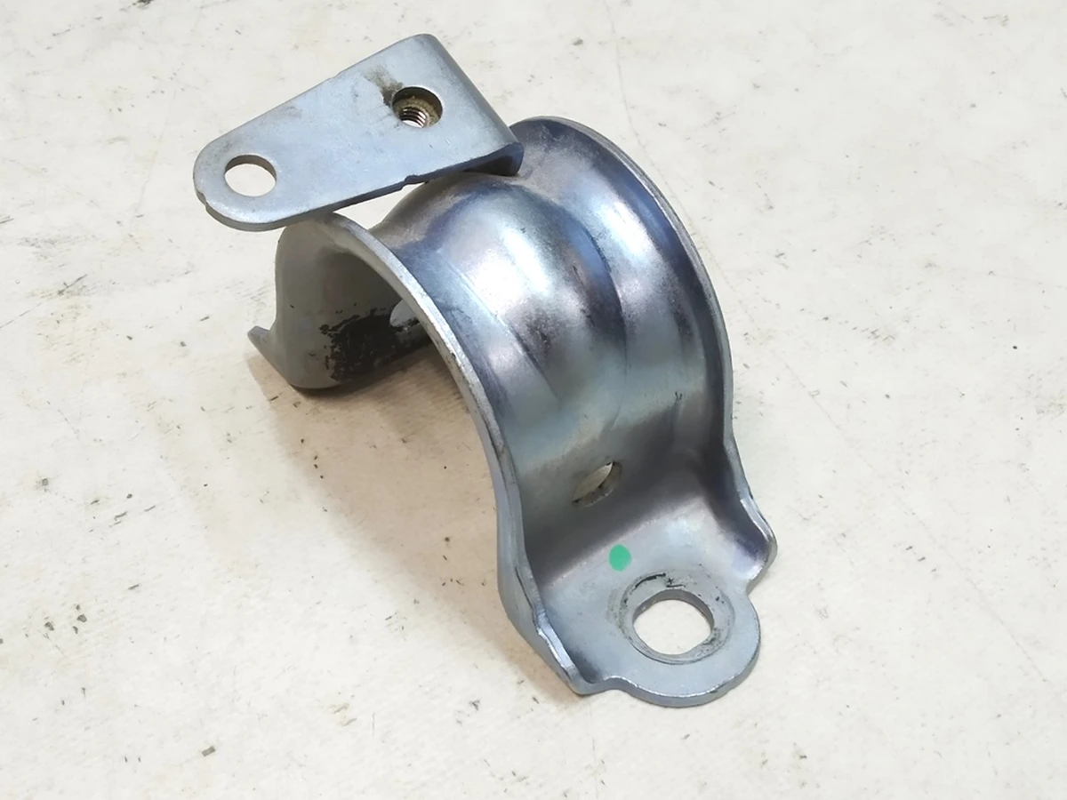 6 Front bracket- stabilizer bar bushing 28mm Tesla Model 3, Model Y 1188383-00-A