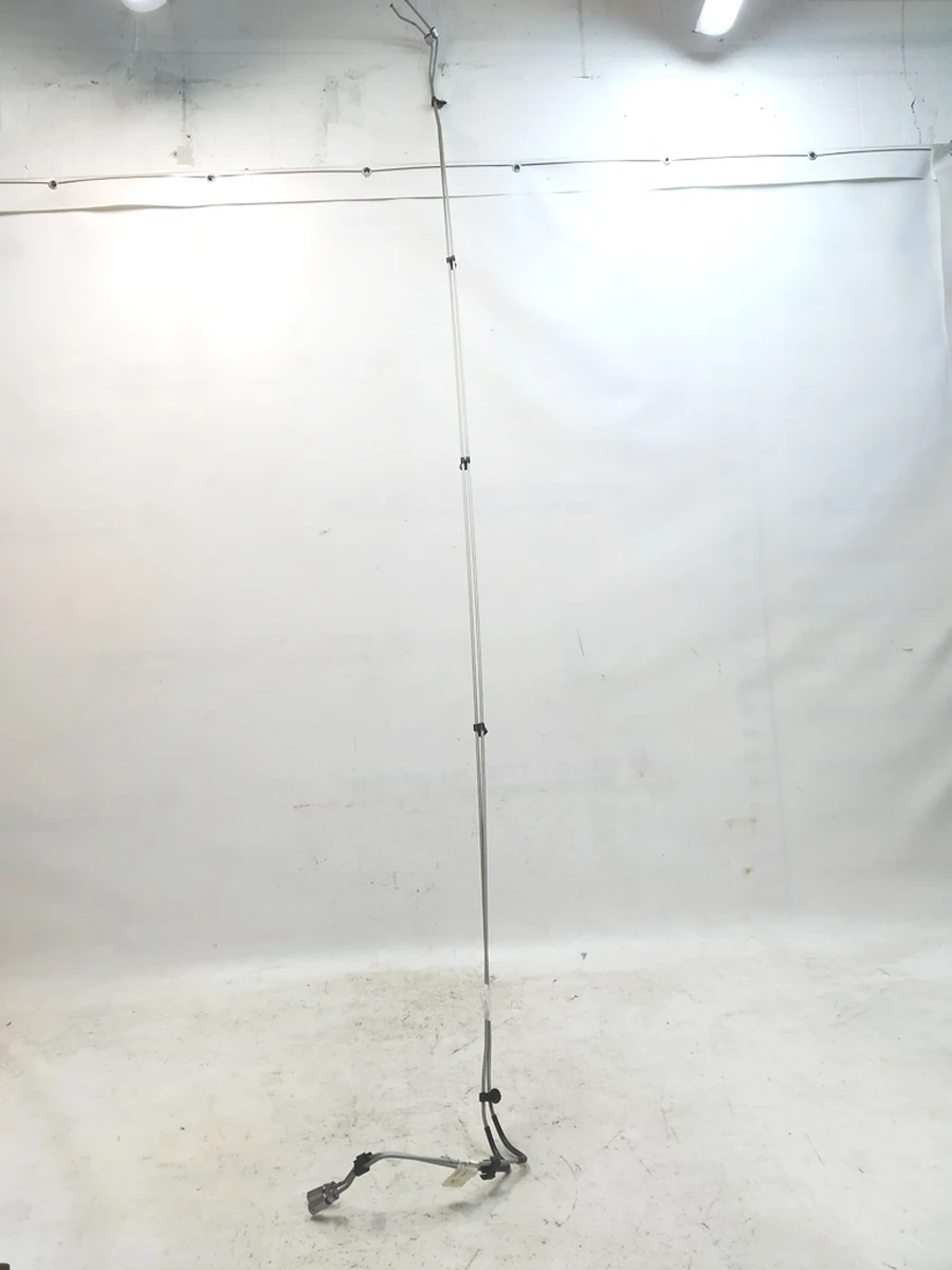 Гальмівна трубка лівого порогу (права та ліва в зборі) Tesla model Y 1188713-00-C