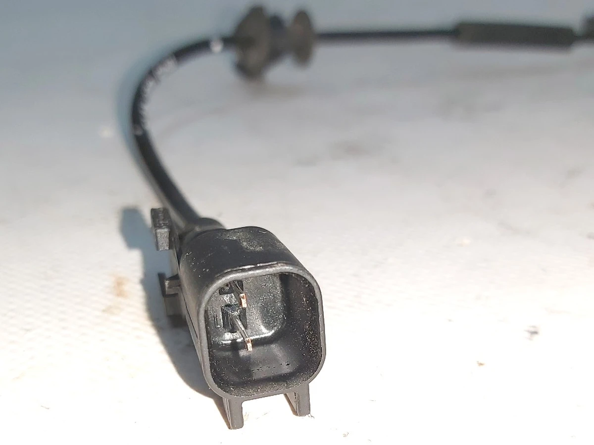 1 Датчик ABS передний левый правый Tesla Model 3, Model 3 Jan 2024, Model Y 1044761-00-D