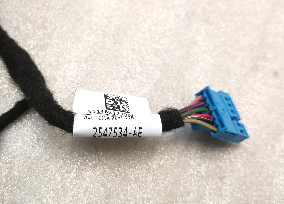 Електропроводка кермового колеса (шлейф) Tesla Model Y 2547534-AE