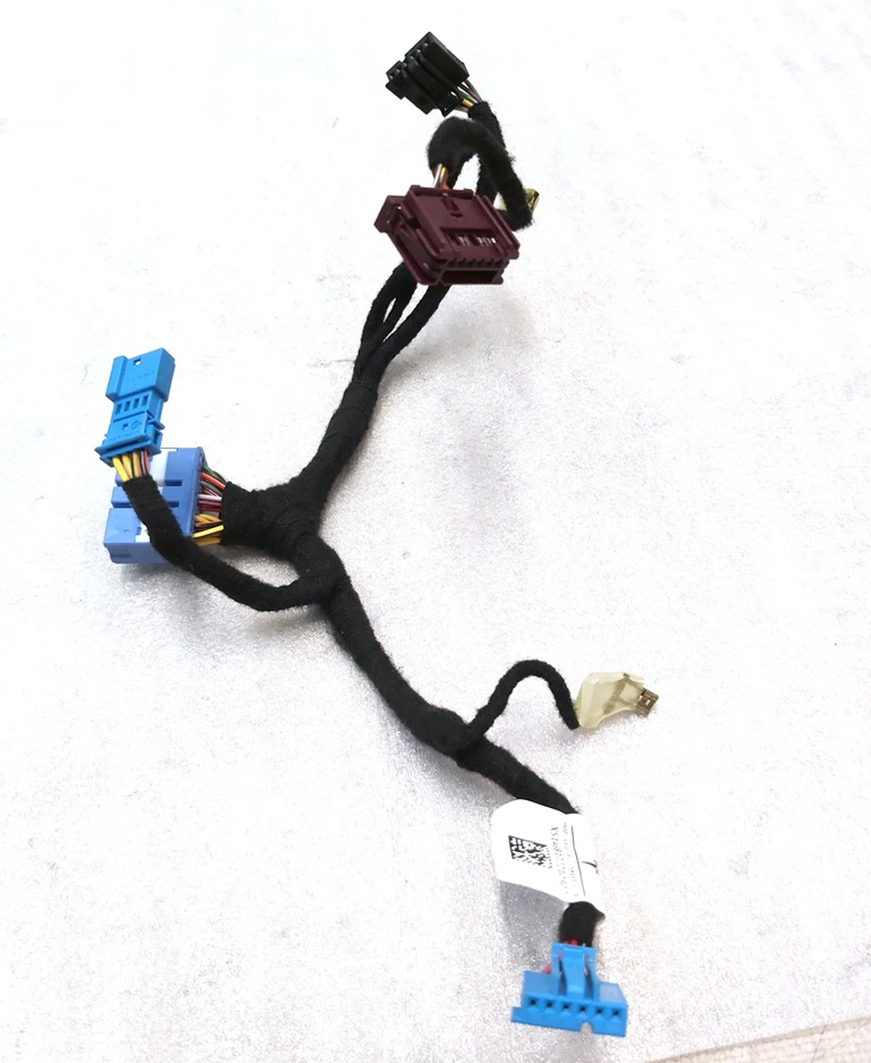 Електропроводка кермового колеса (шлейф) Tesla Model Y 2547534-AE