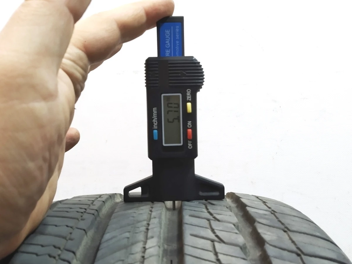 1 235/45R18 98W A/S MICHELIN TIRE PRIMACY MXM4 T0 (5.70mm) Tesla Model 3 1234215-00-A