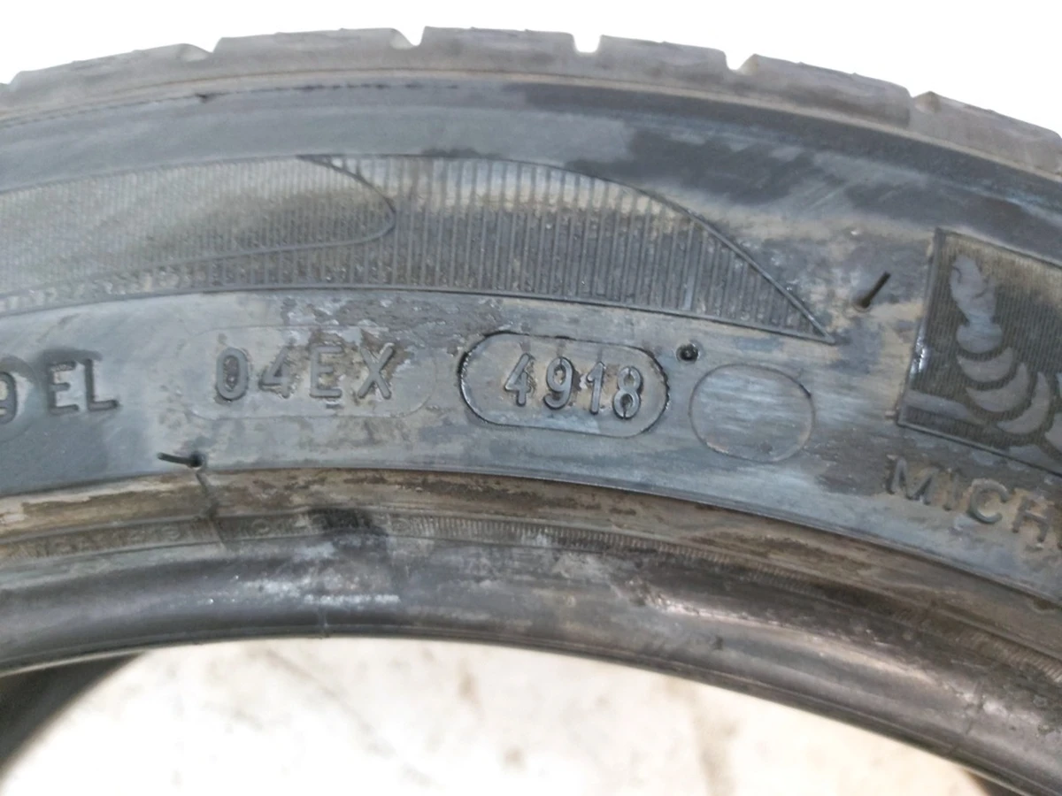 1 Шина 235/45R18 98W EXTRA LOAD MICHELIN PRIMACY MXM4 T0 (3.70mm) с повреждениемTesla model 3 1234215-00-A