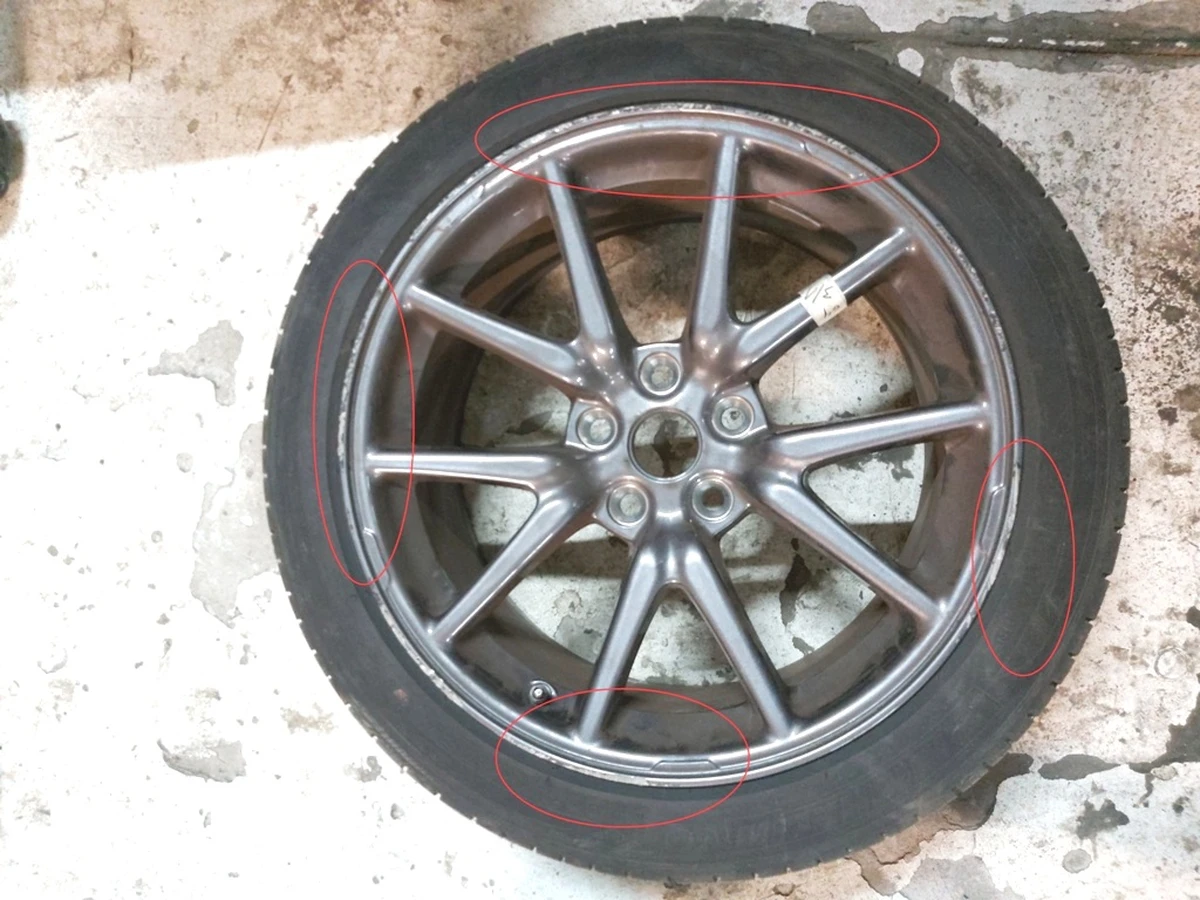 Wheel assembly with damage (wheel 18X8.5J AERO tire Michelin Primacy 235/45 R18 4 mm) Tesla model 3 1234221-00-Z