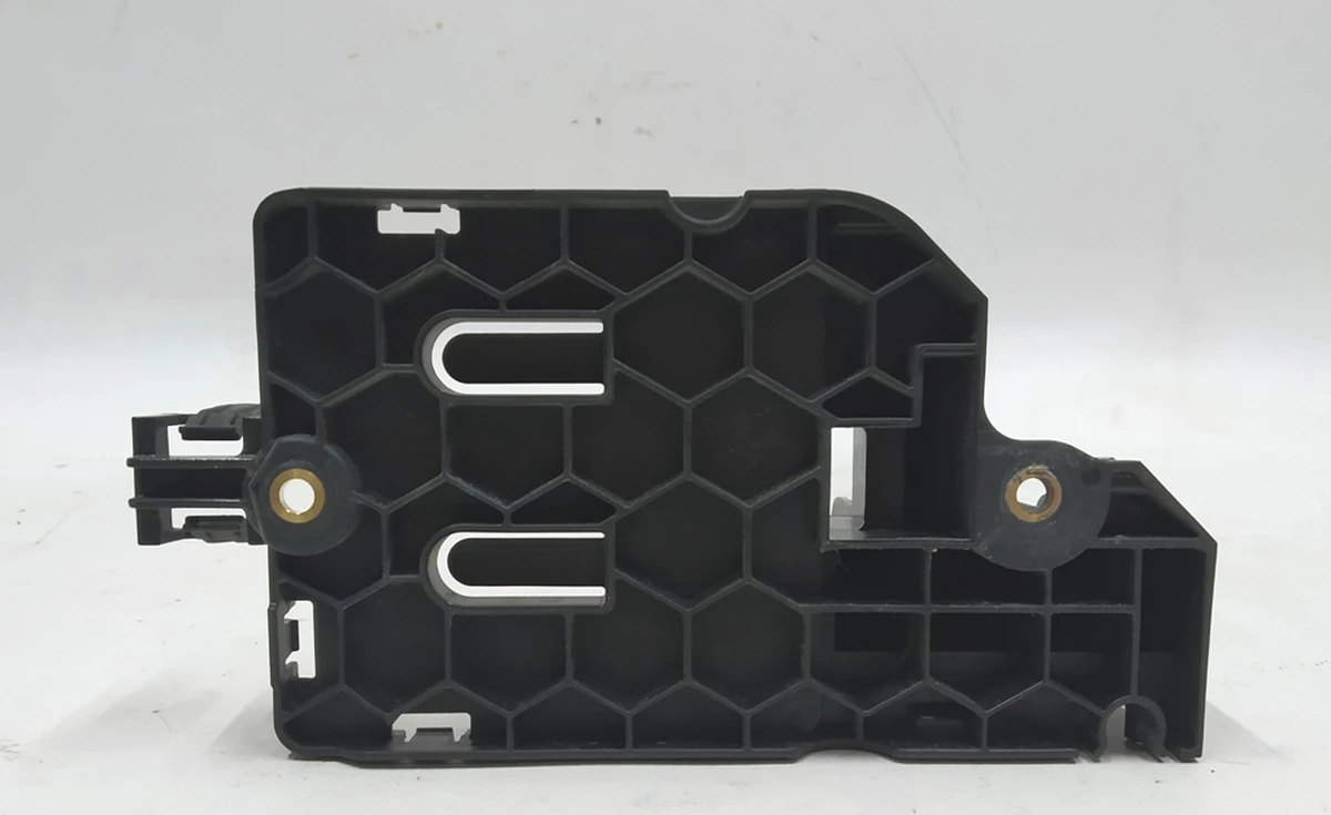 Bracket for mounting the 12V DC power supply module of the engine and generator BMW i3 12907625410