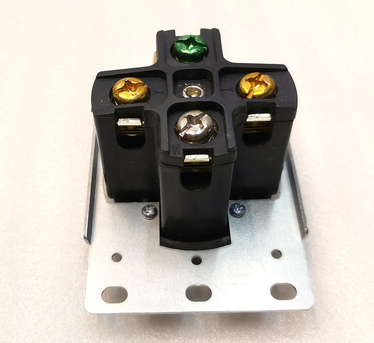 3 Розетка высоковольтная NEMA 14-50R 50A-125/250V для смарт адаптера Tesla all models 14-50R NEMA