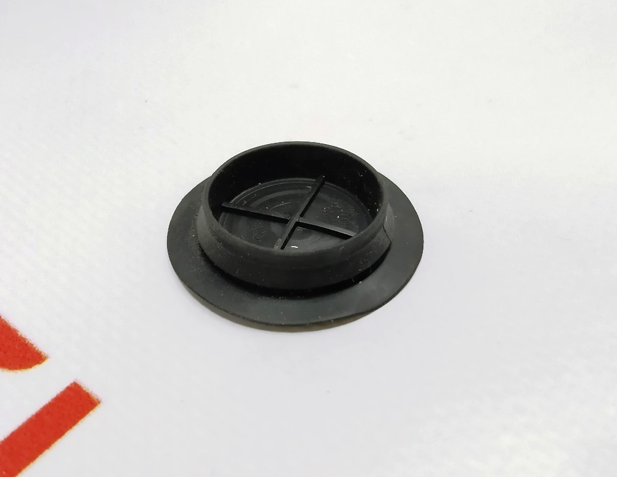 7 Заглушка резиновая (диаметр 25 мм) Tesla Model 3, Model Y 1447449-00-A