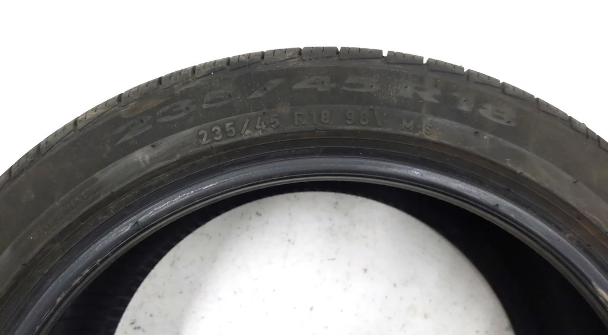 1 Комплект шин (4 единицы) 235/45R18 98V M S PIRELLI CINTURATO P7 8,15 мм 8,16 мм 8,29 мм 8,32 мм Tesla model 3 1450778-00-A