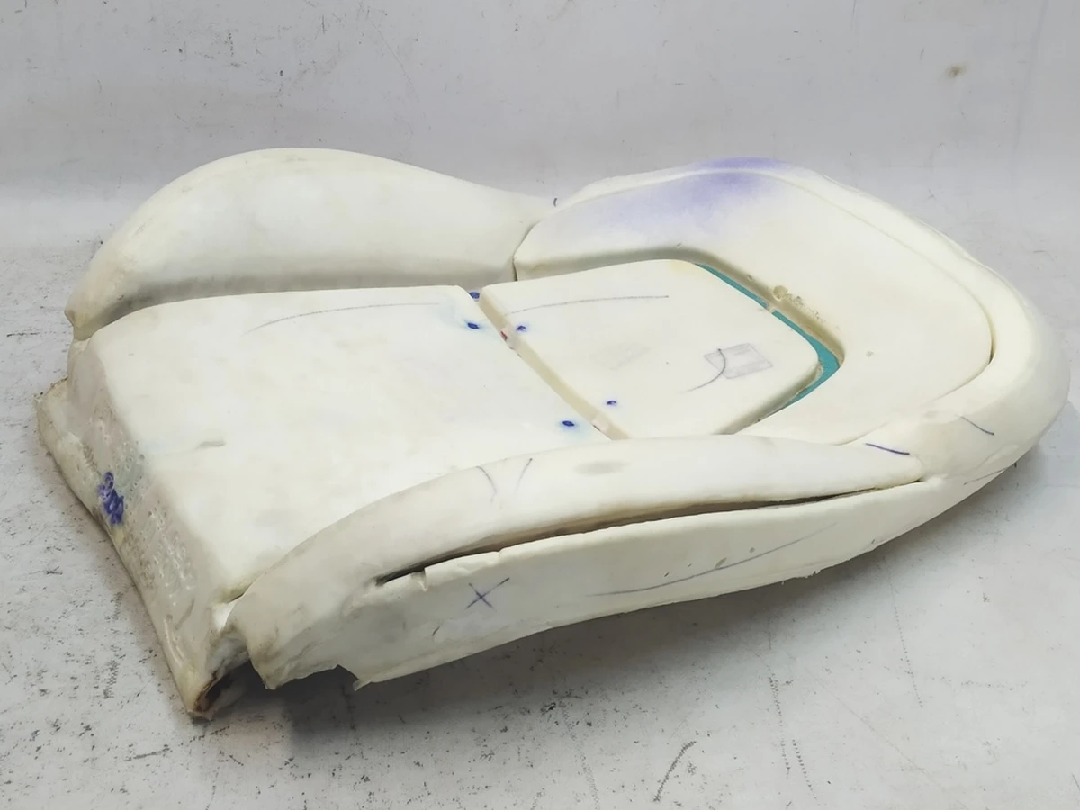 Пінний наповнювач спинки водійського сидіння Tesla Model 3, Model Y 1450868-00-E, 1450868-00-F