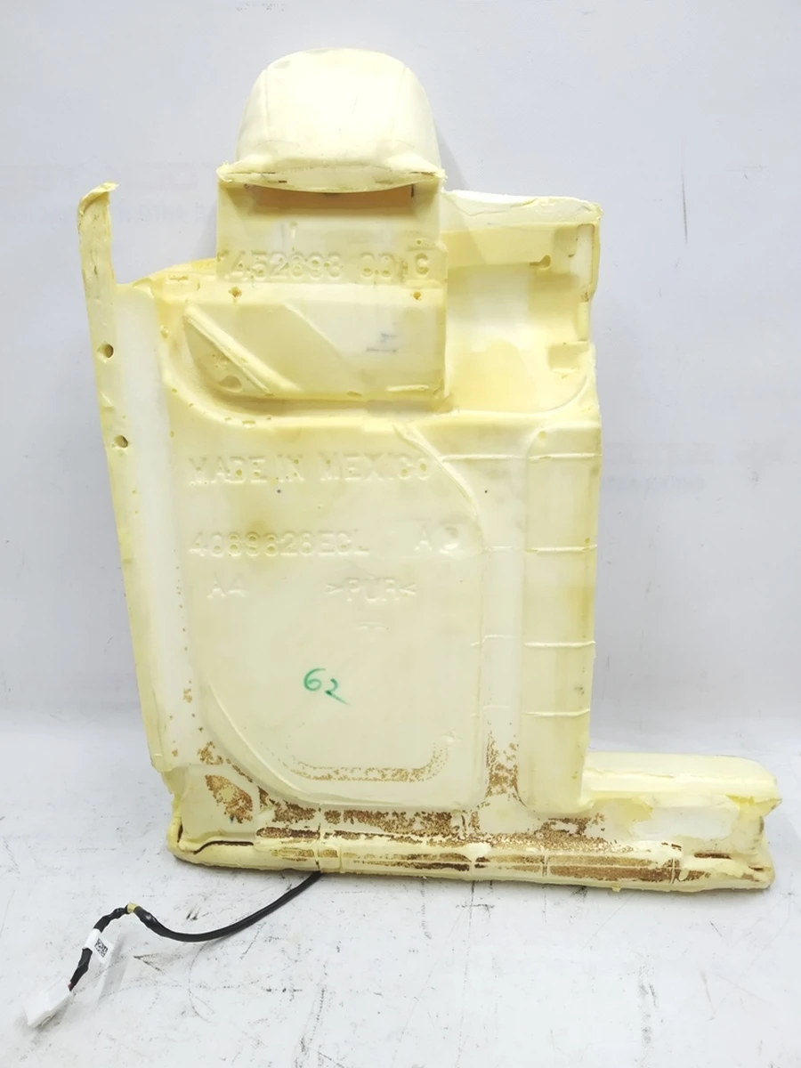 3 Пенный наполнитель спинки сиденья 2-го ряда левый в сборе с подогревом Tesla model 3 1452693-00-C