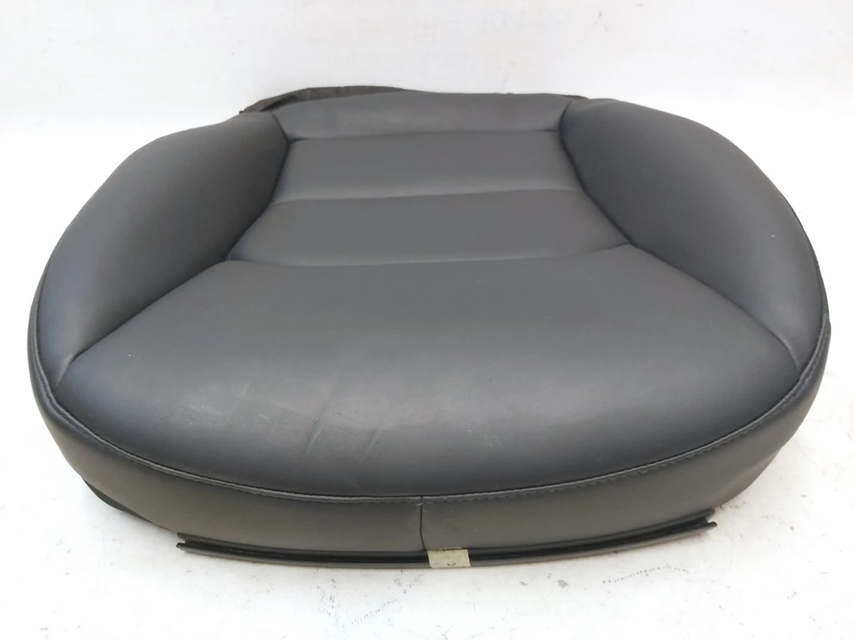 16 Обшивка нижньої частини пасажирського сидіння PREM PUR BLK з підігрівом та наповнювачем Tesla model 3, model Y 1452871-91-E