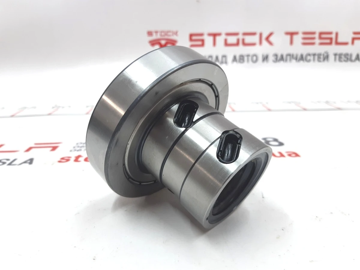 1 Worm Nut with Bearing Tesla Model S REST 1453628-00-B