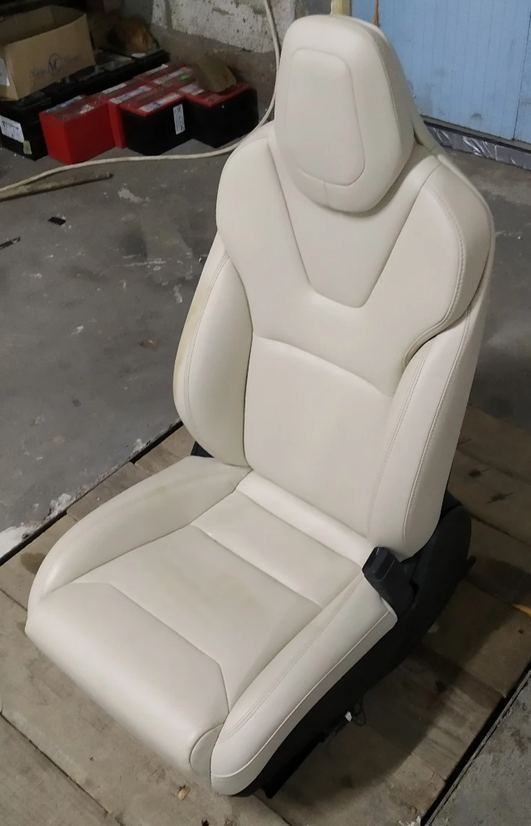 2 Сиденье пассажирское в сборе PUR CRM без блока управления и блока регулировки (с повреждением) Tesla model X 9876524-03-A