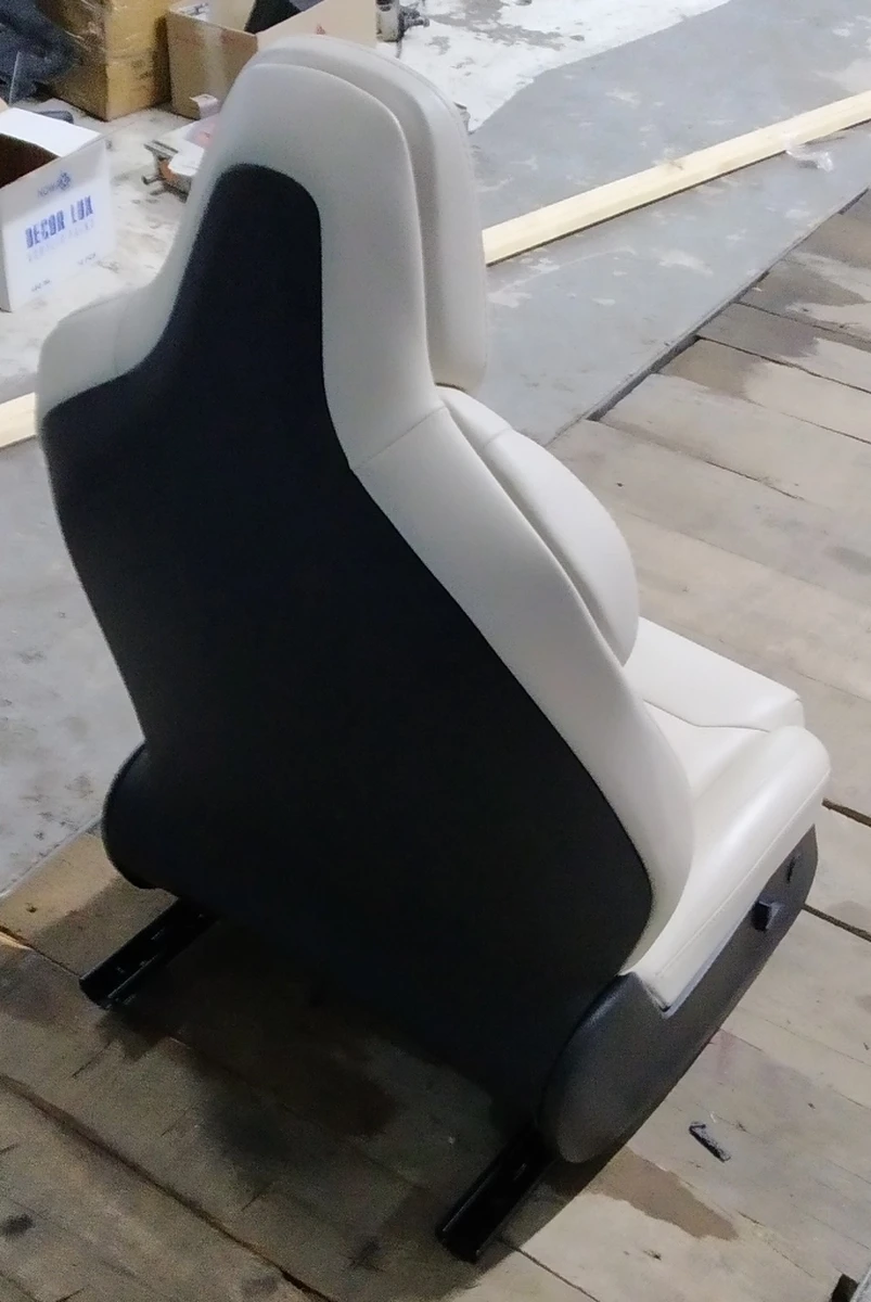 2 Сиденье пассажирское в сборе PUR CRM без блока управления и блока регулировки (с повреждением) Tesla model X 9876524-03-A