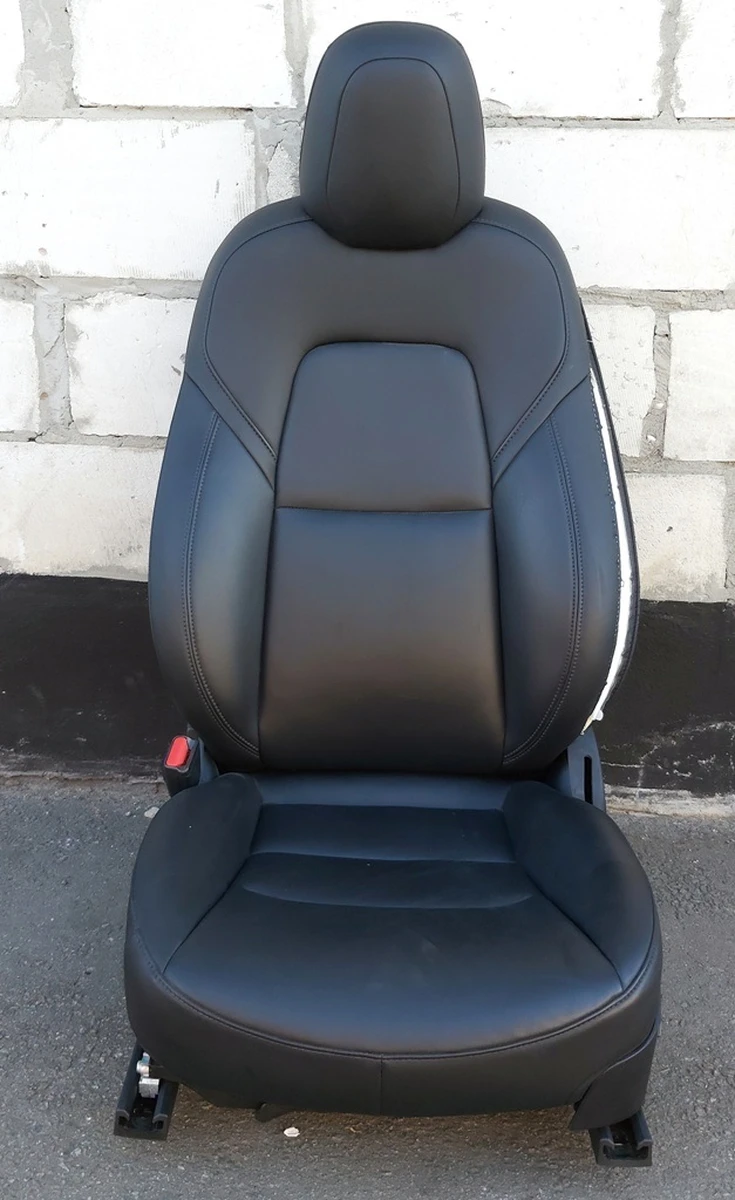 1 Сидіння водійське з підігрівом без переднатягувача, подушки, PREM PUR BLK датчика з пошкодженням Tesla model 3, model Y 7654322-01-B