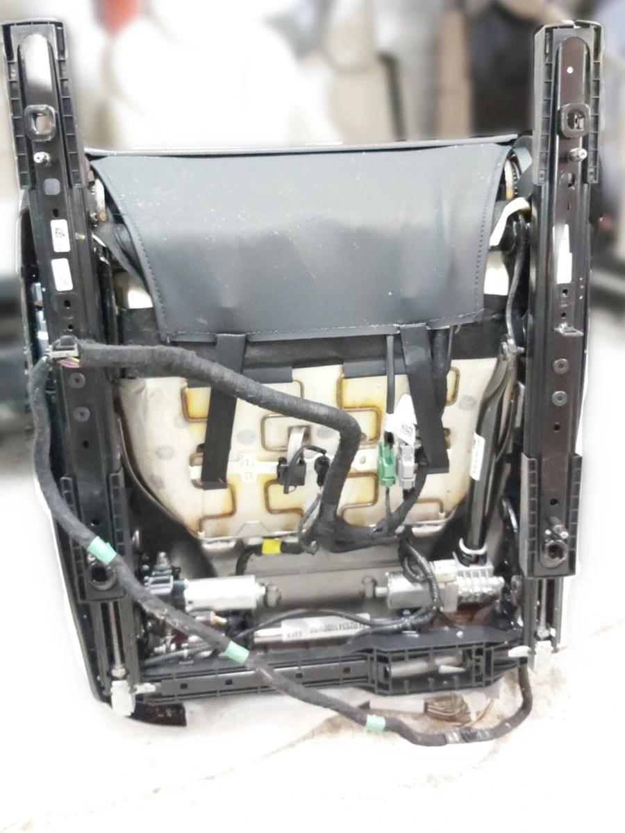 1 Сиденье водительское в сборе с повреждением PRM PUR BLK Tesla Model 3 7654322-01-C