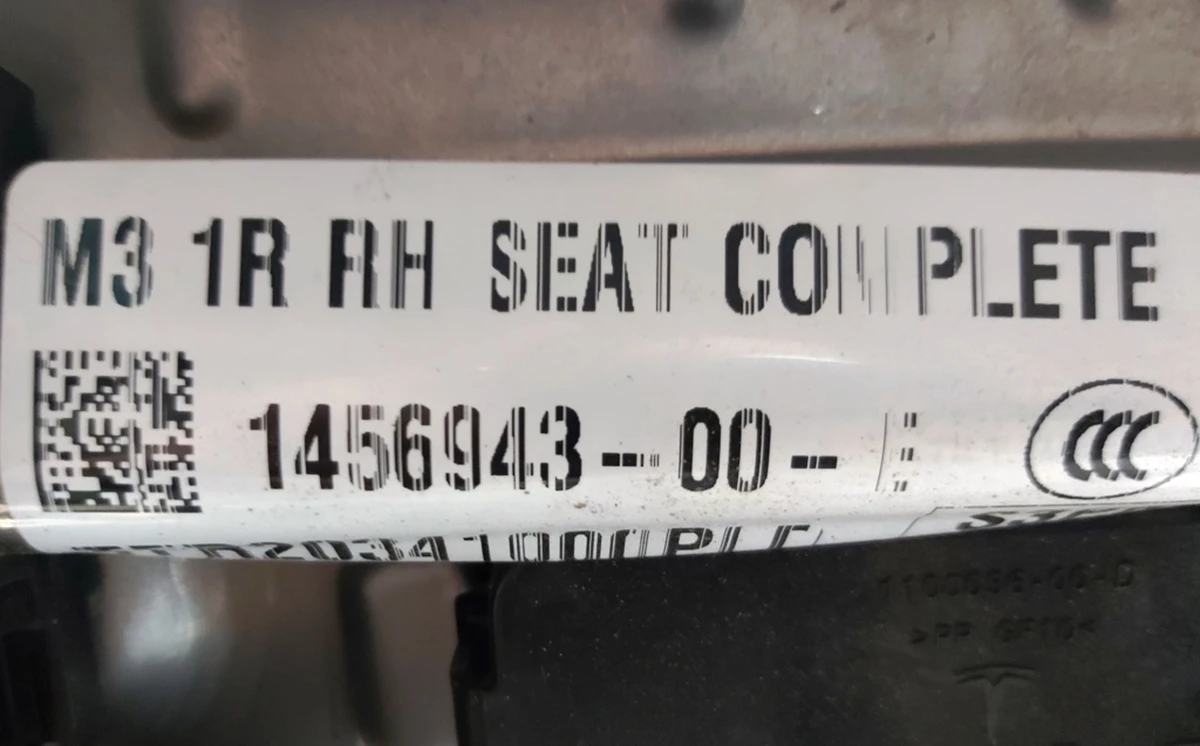 2 Heated passenger seat, without airbag, pretensioner, sled, damaged PREM PUR BLK Tesla model 3 7654324-01-C