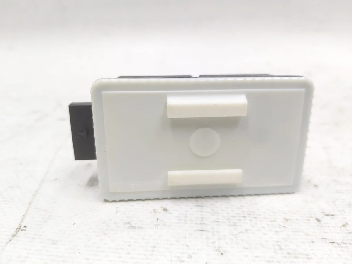 1 Антенна датчиков давления в шинах (TPMS) 433 MHz Tesla model 3 1458965-00-A