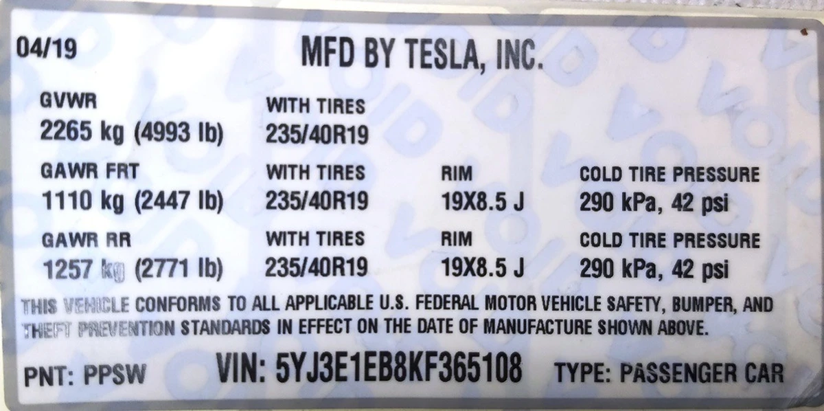 2 Этикетка (лейба, наклейка) основная c производственной информацией Tesla model 3 1462927-00-C