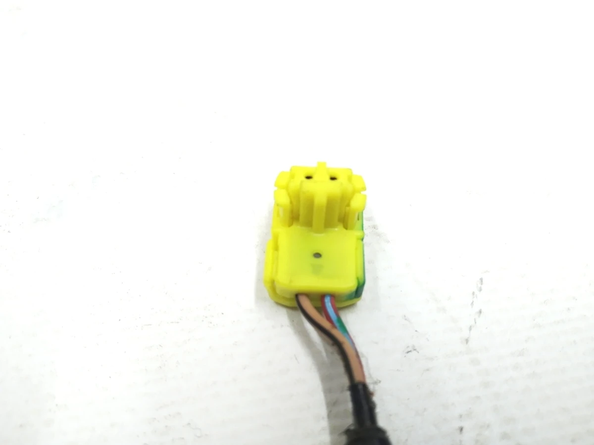 6 Роз'єм електропроводки подушки безпеки пасажира (торпедо) Tesla model S 1463361-00-B