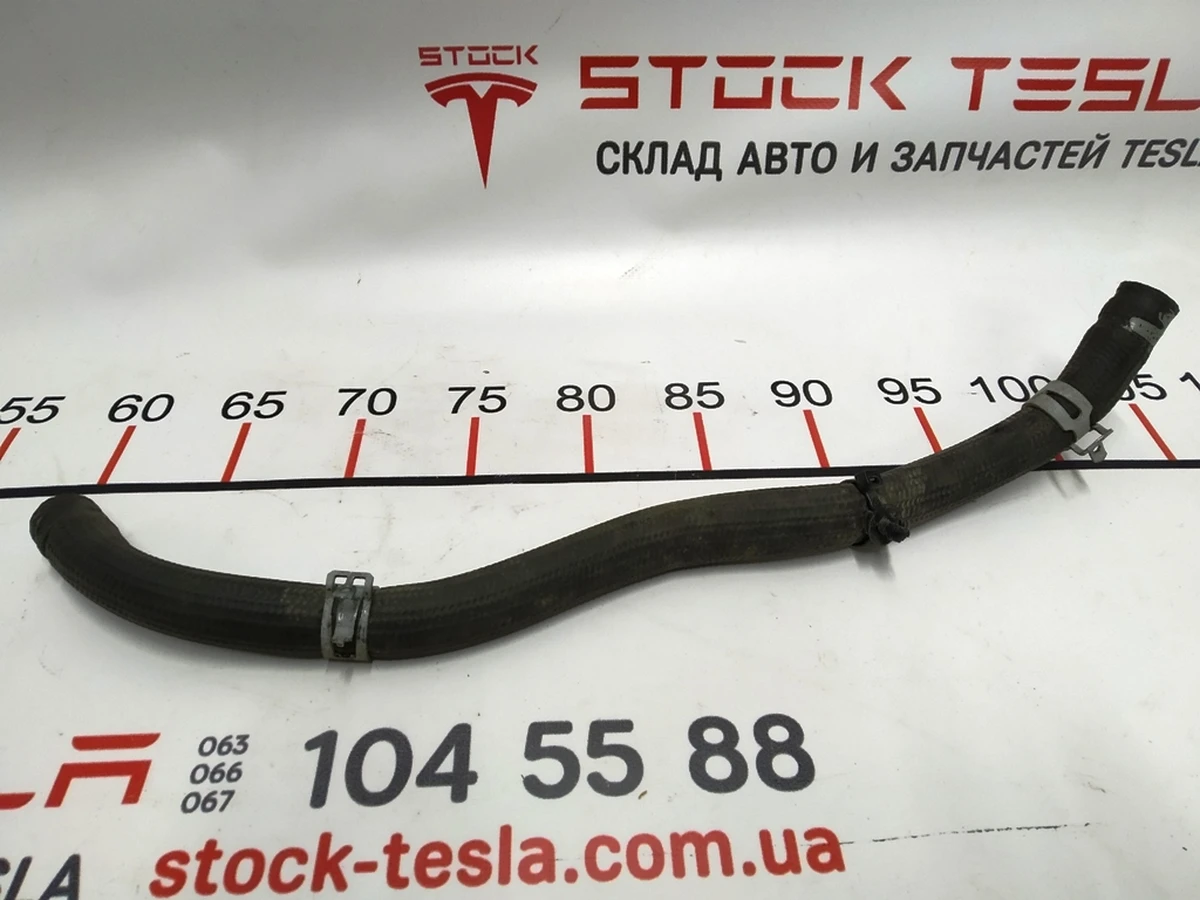 25 Coolant hose from 4-way valve to radiator Tesla model S, model S REST 1486490-00-B