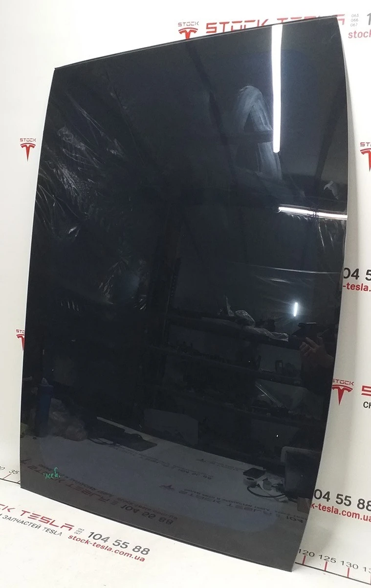 1 Стекло панорамы среднее Tesla model 3 1487150-00-B