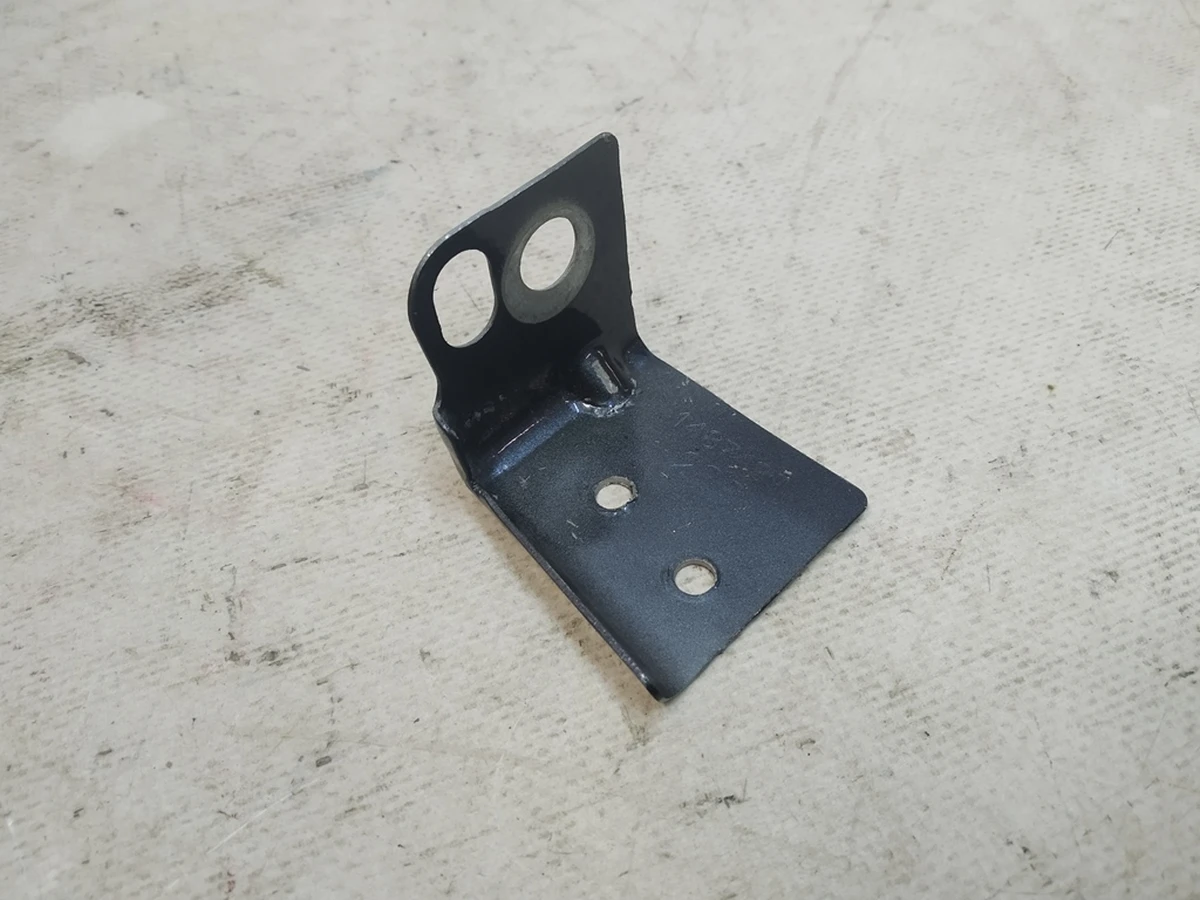 6 FENDER BRACKET - LEFT HAND Tesla Model Y, Model Y Feb 2025 1487429-S0-C