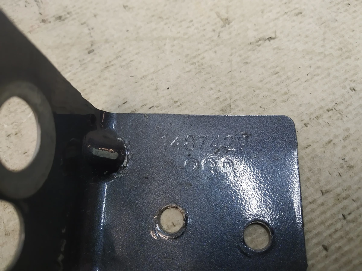 6 FENDER BRACKET - LEFT HAND Tesla Model Y, Model Y Feb 2025 1487429-S0-C