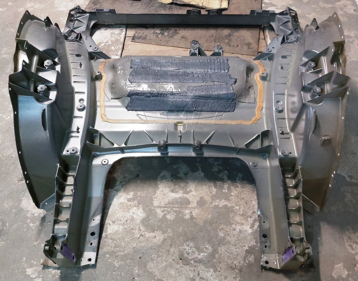 7 Задняя часть кузова в сборе монолит Tesla model Y 1587451-S0-E