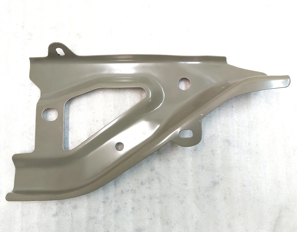 Кронштейн крила лівий Tesla model Y 1487695-S0-A