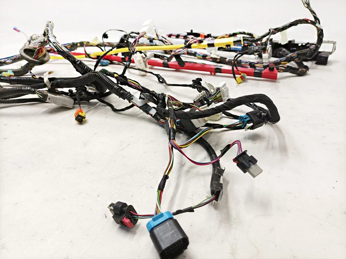 2 Електропроводка салону ліва Premium Tesla Model Y 1489041-80-C