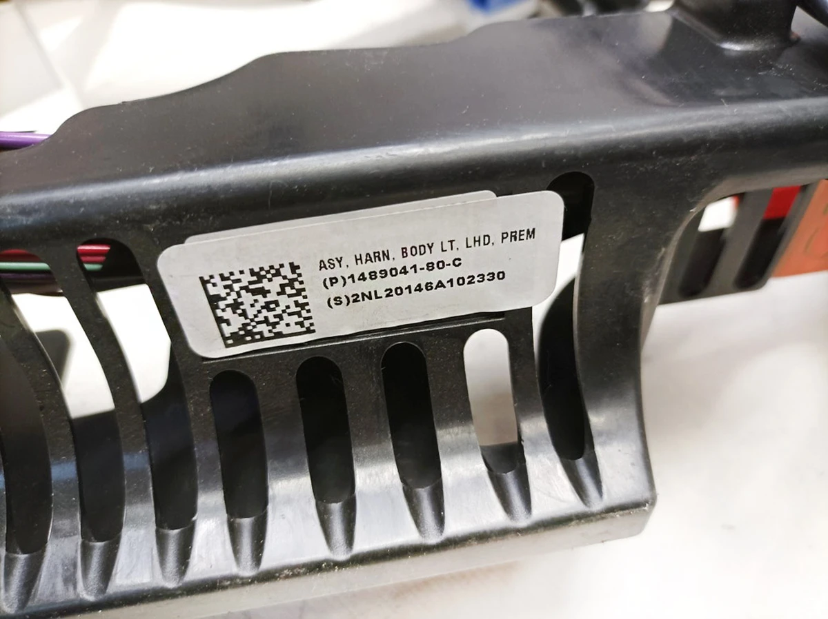 2 Електропроводка салону ліва Premium Tesla Model Y 1489041-80-C