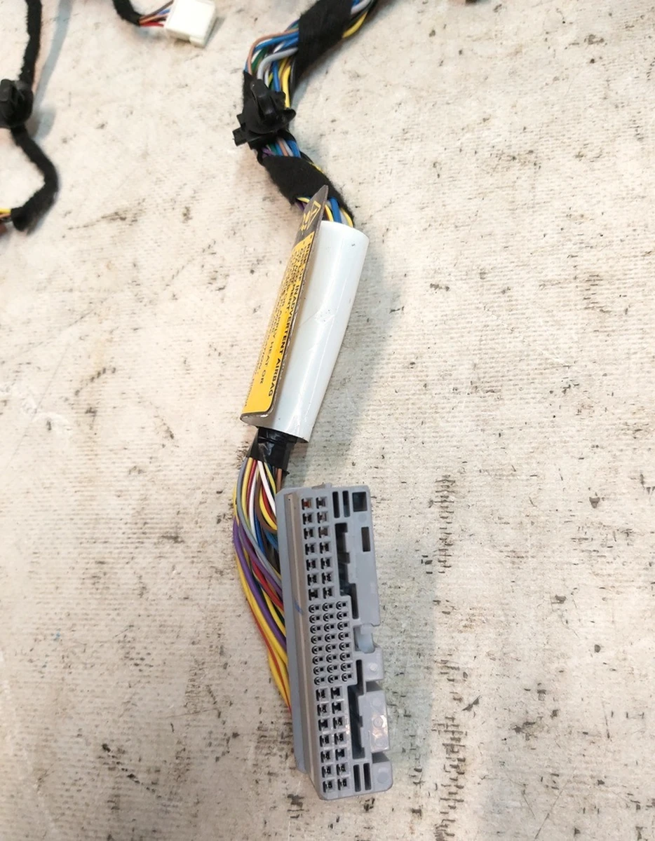 2 Електропроводка сидіння пасажирського Tesla model Y 1489060-03-D