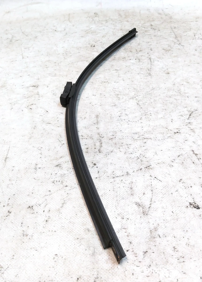 4 Щітка склоочисника (двірника) лівого Tesla model Y 1490247-00-A