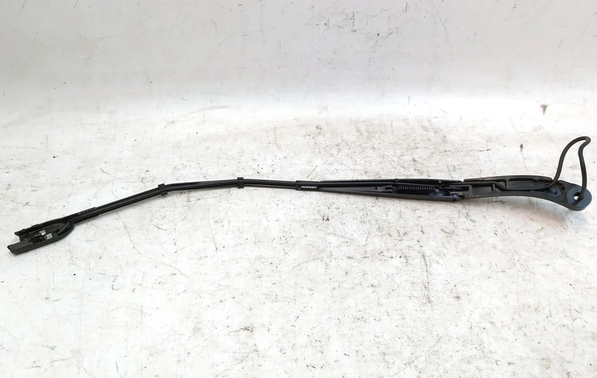 3 Right windshield wiper arm with line and nozzle assembly Tesla model Y 1490248-00-C