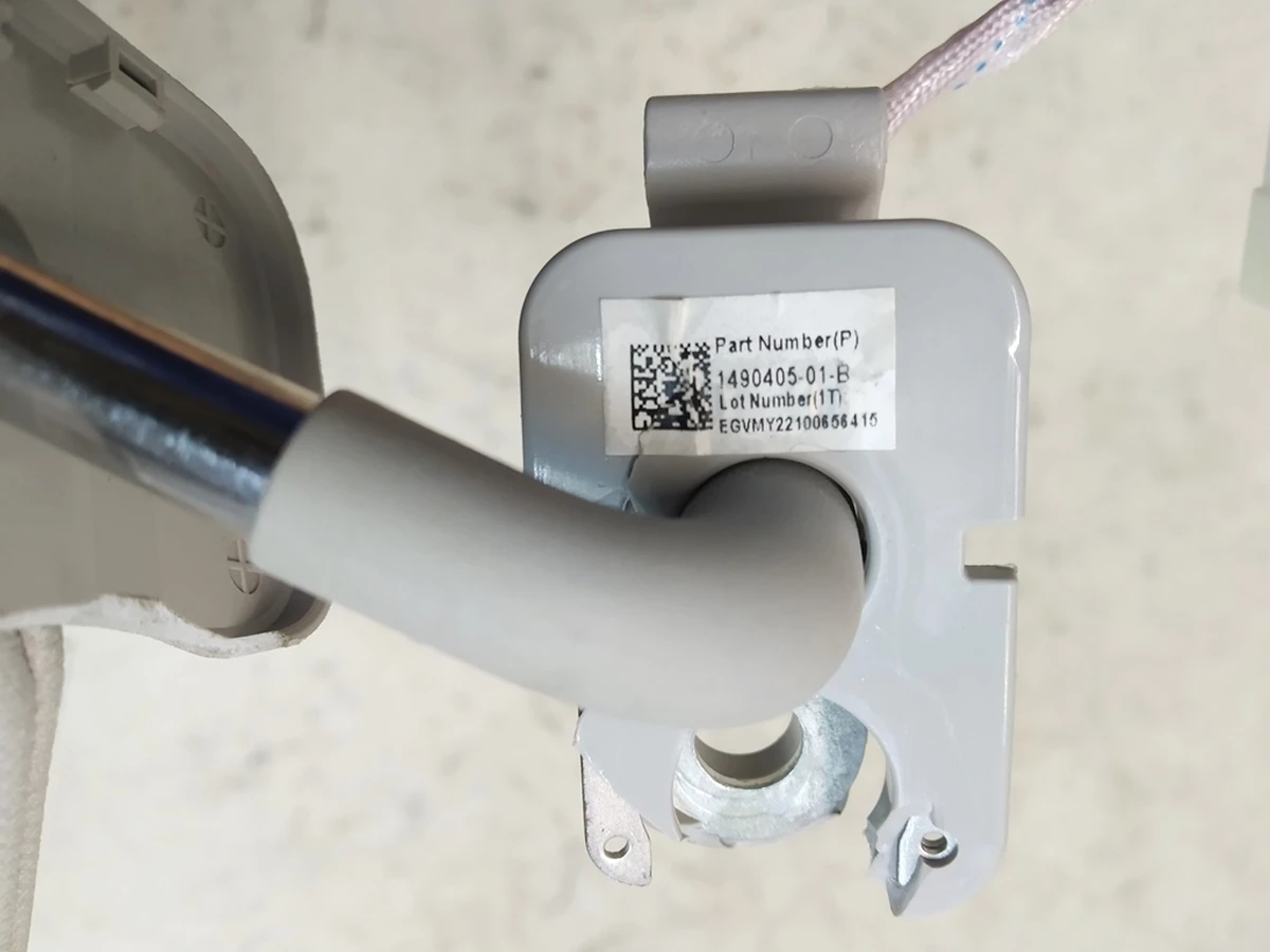 1 Козирок сонцезахисний лівий водійський PROVIDENCE (текстиль) з пошкодженням Tesla model 3, model Y 1490405-01-B