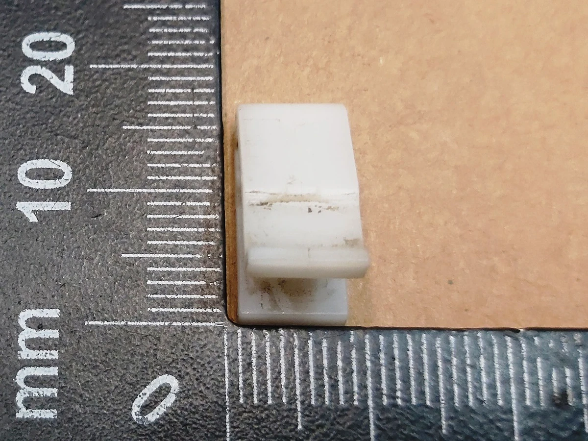 12 Clip for engine compartment lining of windshield wipers (frill) side white plastic Tesla Model Y 1492603-00-D