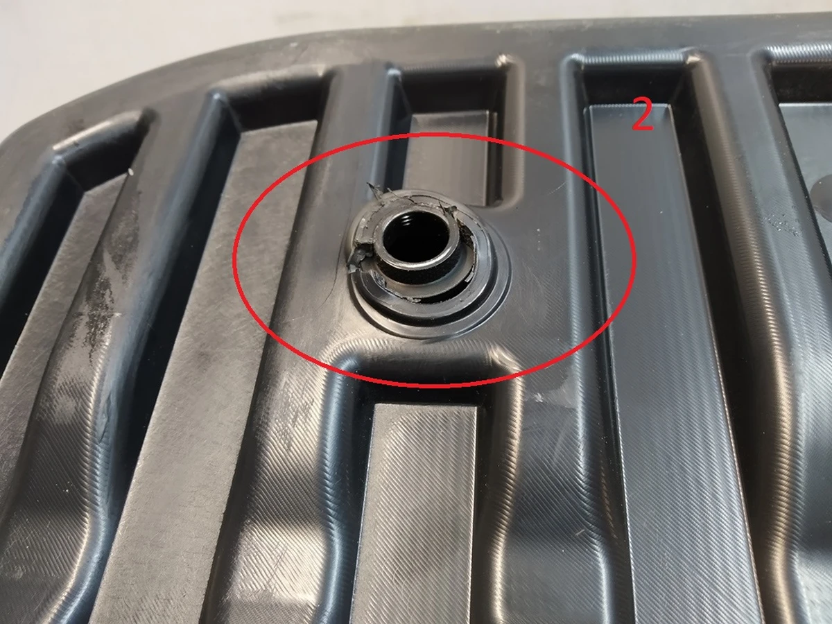 3 Бокс подкапотный (ванна) Tesla model Y 1492606-00-E