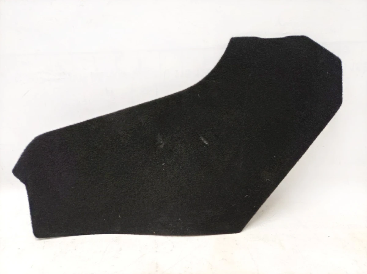 Облицювання центральної консолі права передня з пошкодженням Tesla model Y 1493062-00-C