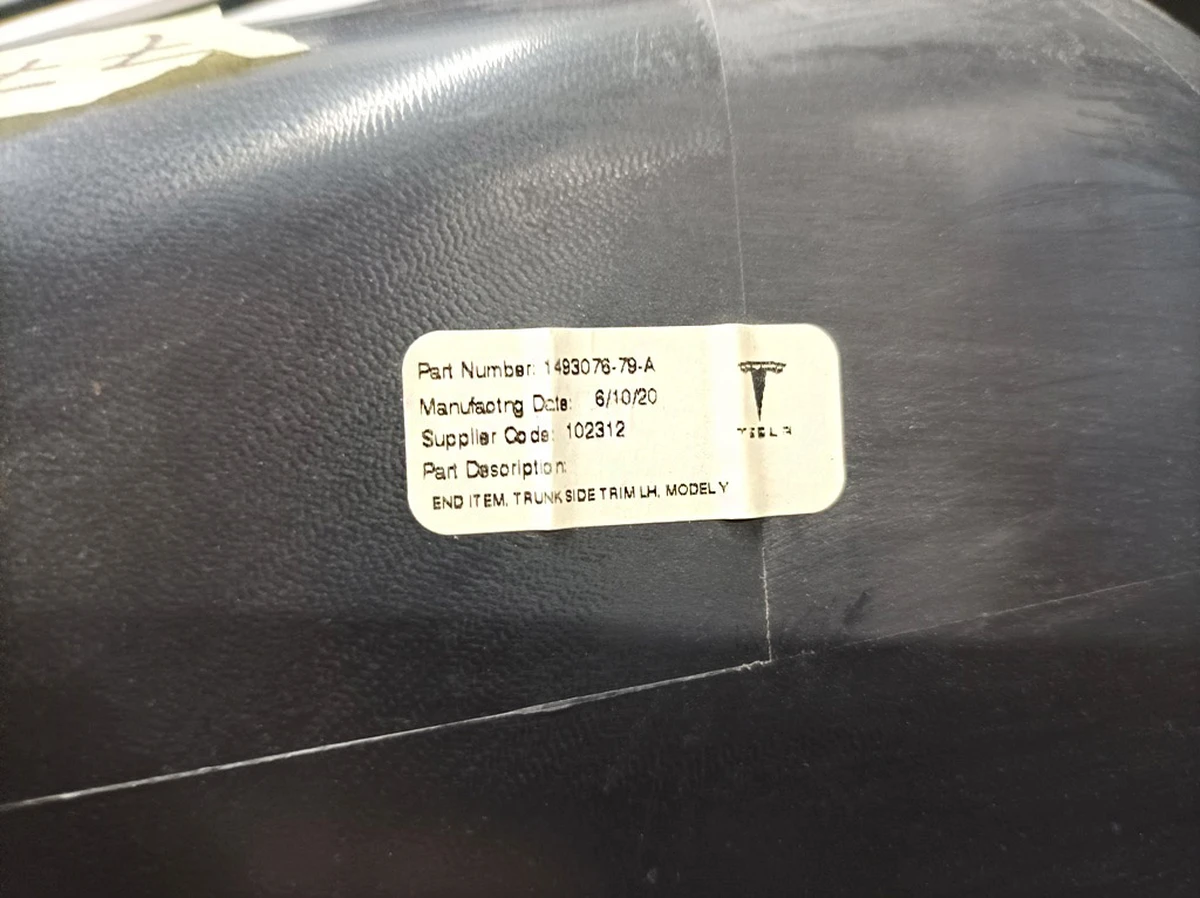 6 End item, trunk side trim Left hand Tesla Model Y 1493076-98-B