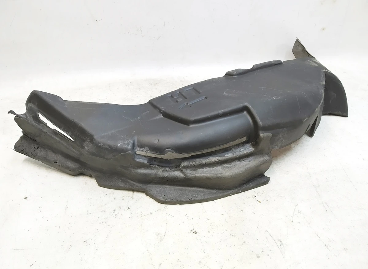 1 Теплошумоизолятор стойки C левая Tesla model Y 1493085-00-C