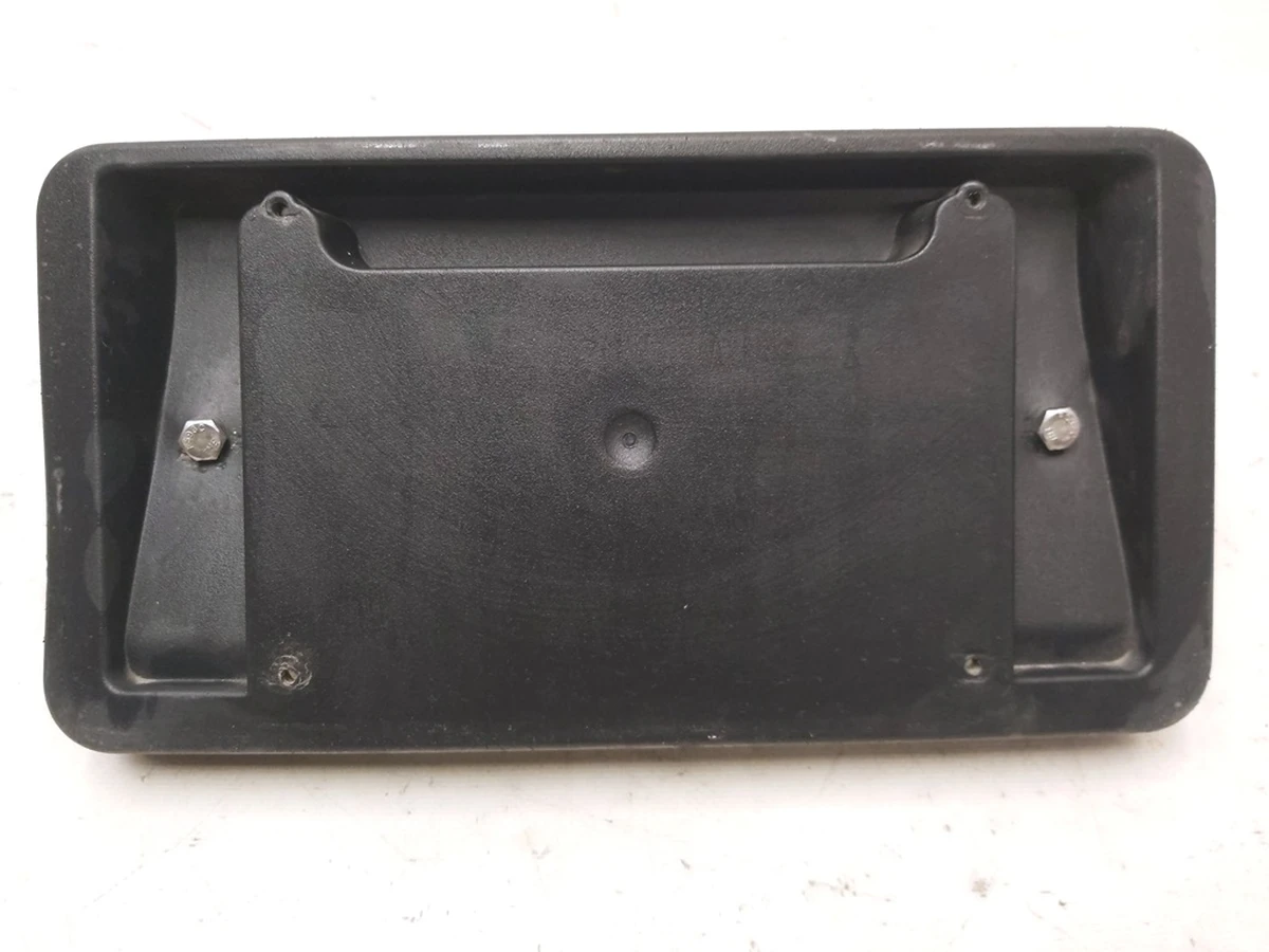 Кронштейн кріплення переднього номерного знака з додатковими болтами Tesla model Y 1493090-00-A