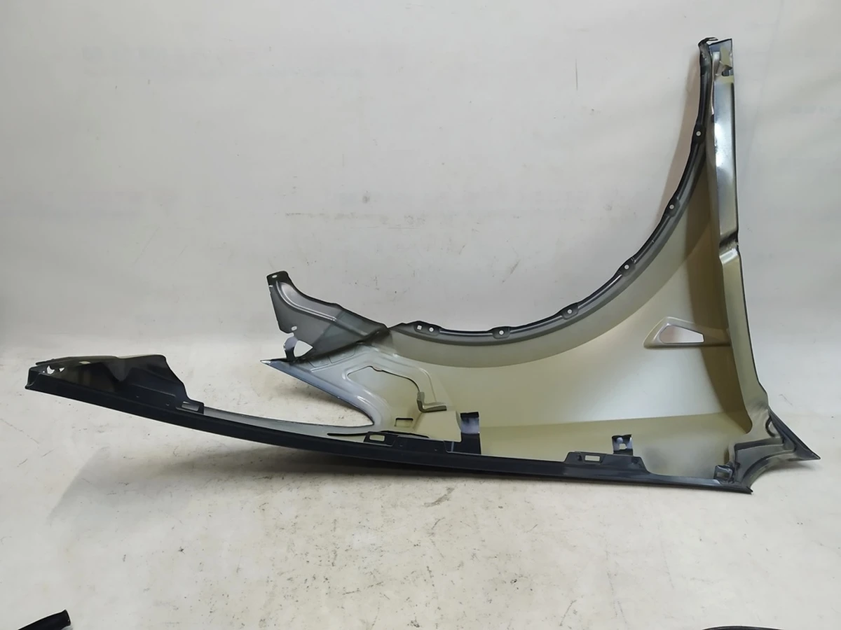 1 Крило переднє ліве з пошкодженням PMNG MIDNIGHT SILVER Tesla model Y 1493451-12-A