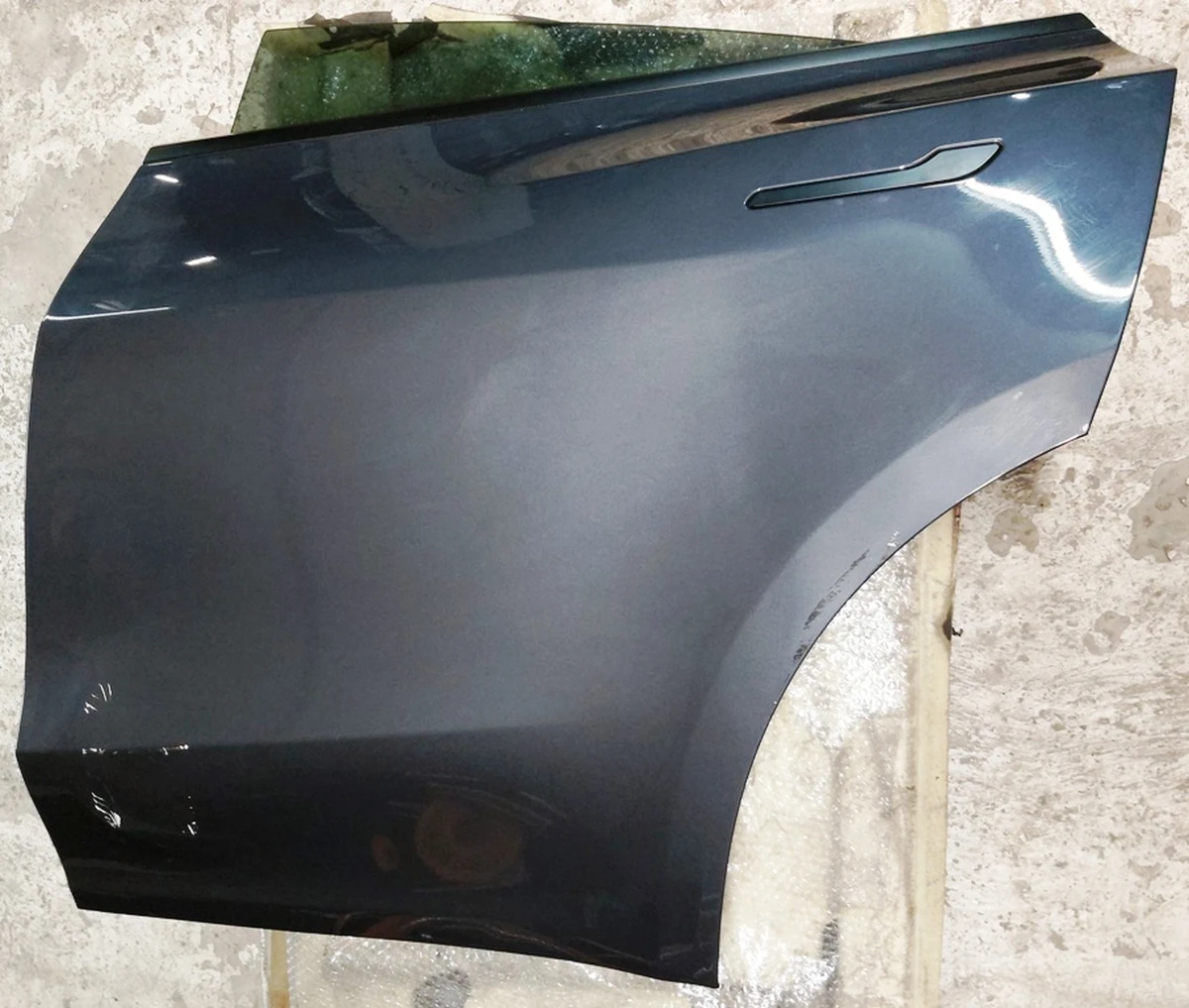 7 Дверь задняя левая в сборе PMNG с повреждением Tesla mode Y 1493561-12-A