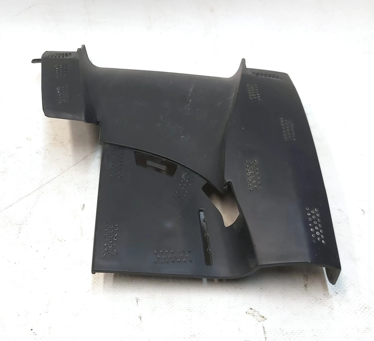 Підсилювач бампера переднього (повітропровід) лівий нижній Tesla model Y 1493741-00-A