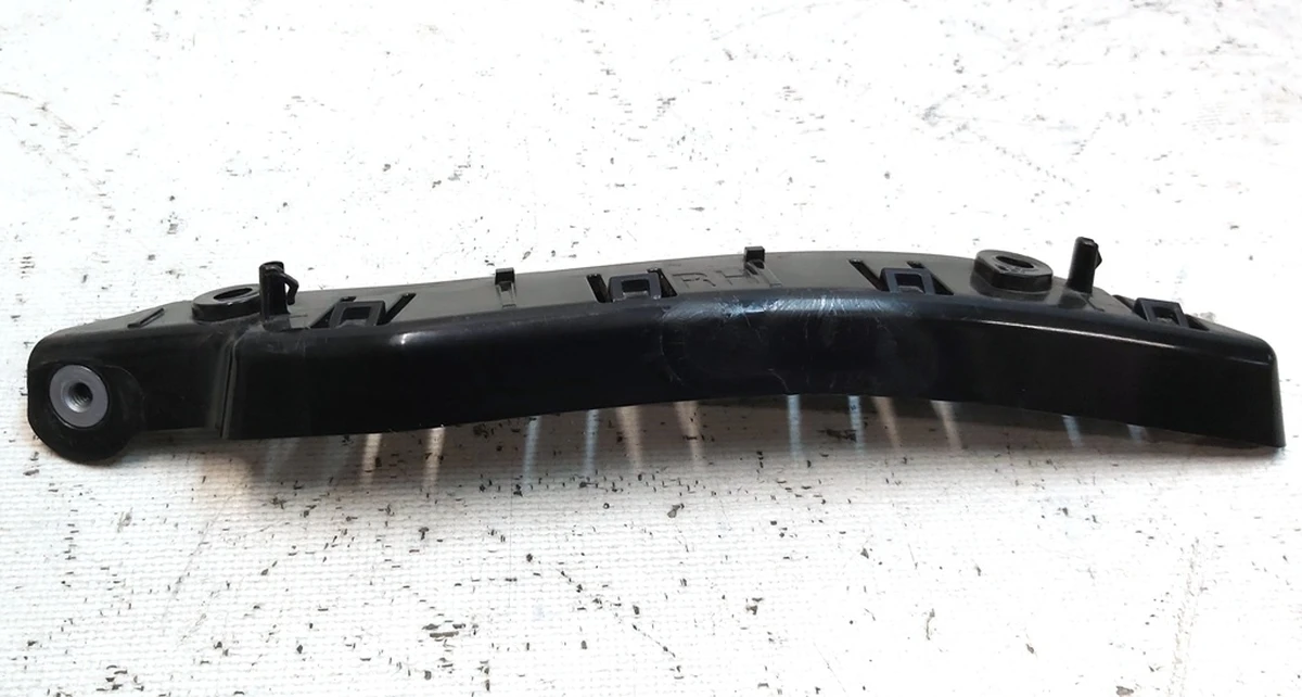 2 Bracket - Fascia side to fender - Right hand Tesla Model Y 1493771-00-B