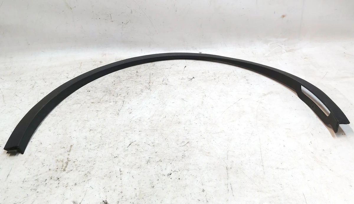 9 Front fender garnish - Right hand Tesla Model Y 1494186-00-C